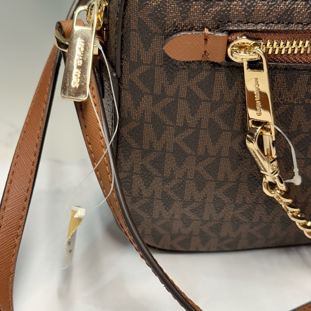 Michael Kors Brown Jet Set Crossbody Camera Bag with MK Dust Bag NWT - Picture 4 of 9